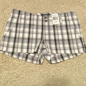 Guess Shorts - Size 29